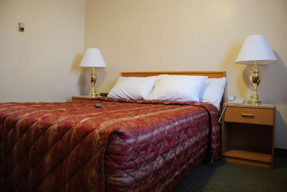 Double Suite (full double bed)