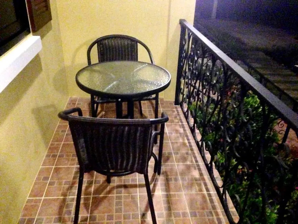 Standard Double room with mountain view (full double bed)