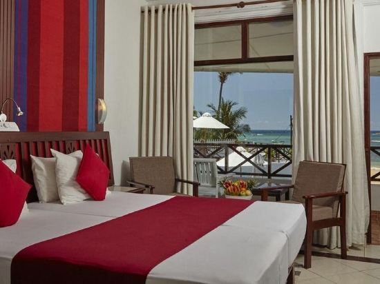 Coral Sands Hotel