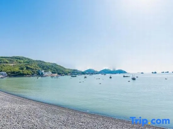 Beach & Waterfront