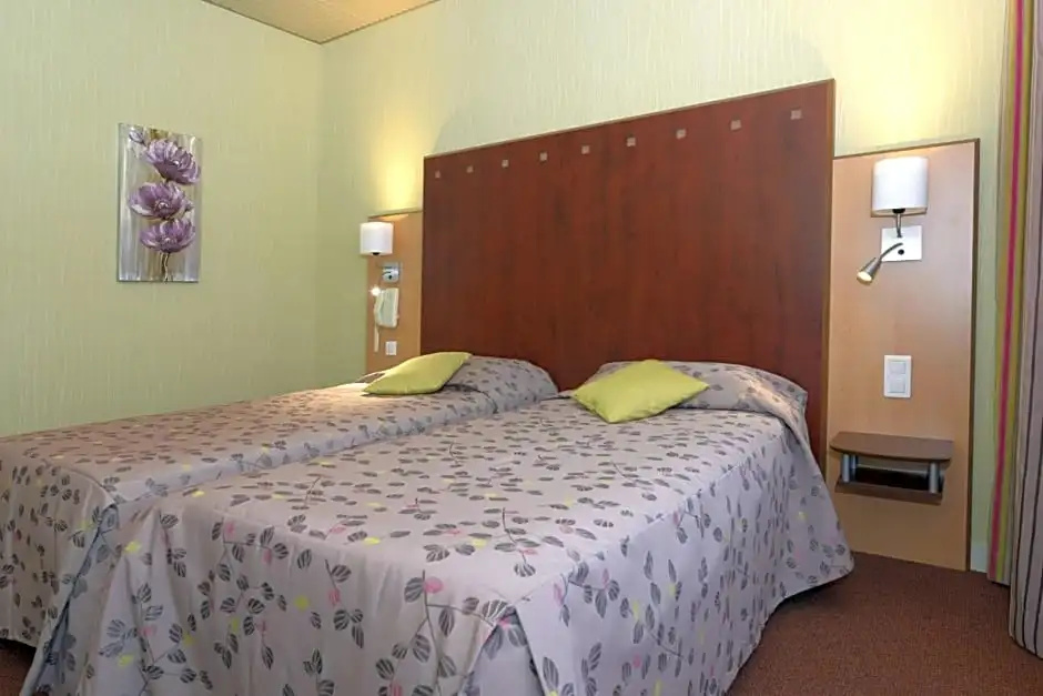 Logis Le Cheval Blanc et Clovis - Chambres