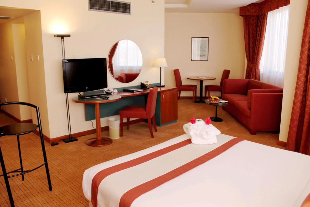 Отель Al Diar Dana Hotel в Абу-Даби