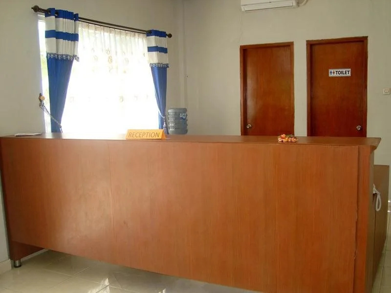 Lobby & Reception