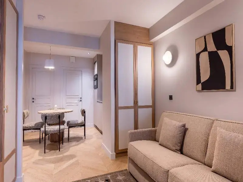 Le Pera Hotel 132