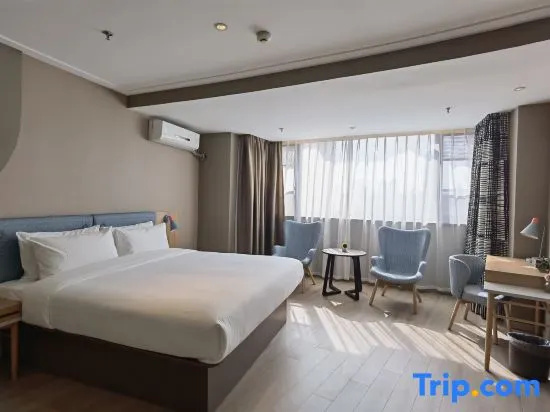 Standard Double room with view (full double bed)
