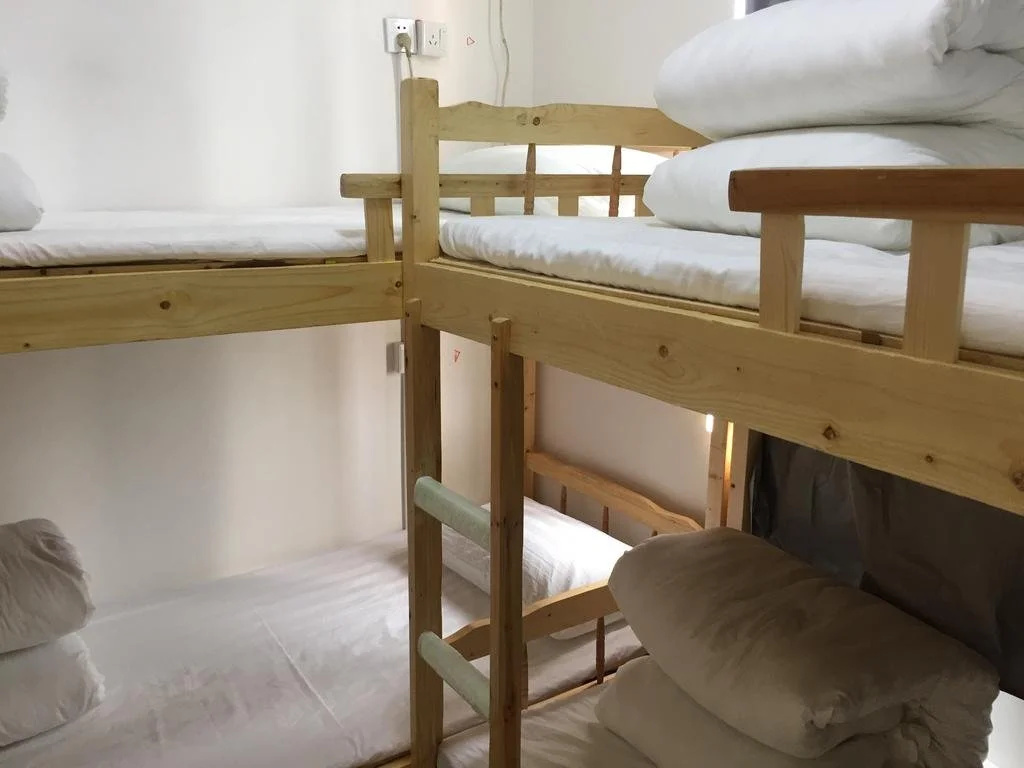 Yujiang International Hostel Jingji 100 Branch