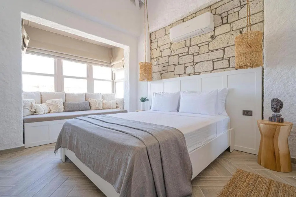 Superior Double room (full double bed)