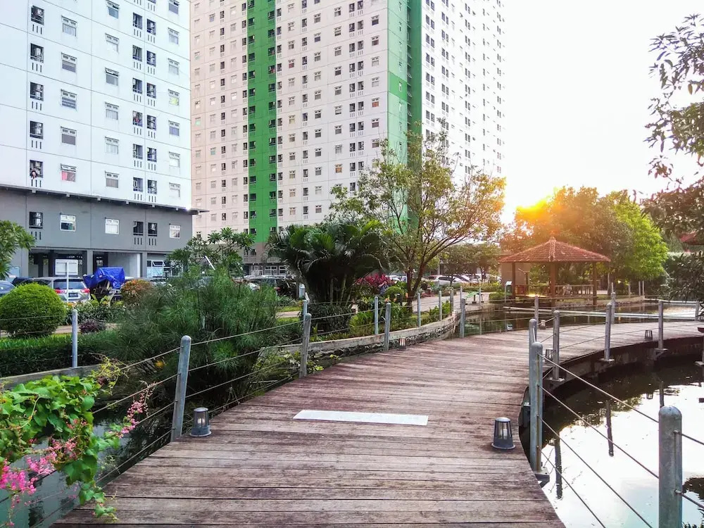 Strategic And Comfy 2Br At Green Pramuka City Apartment