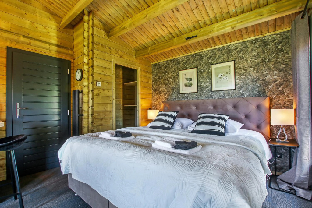 Appel Lodge — 5