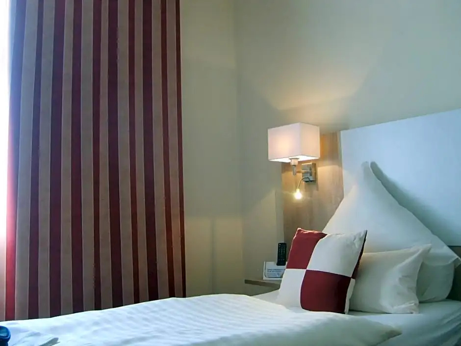 City Hotel by Celina - Chambres