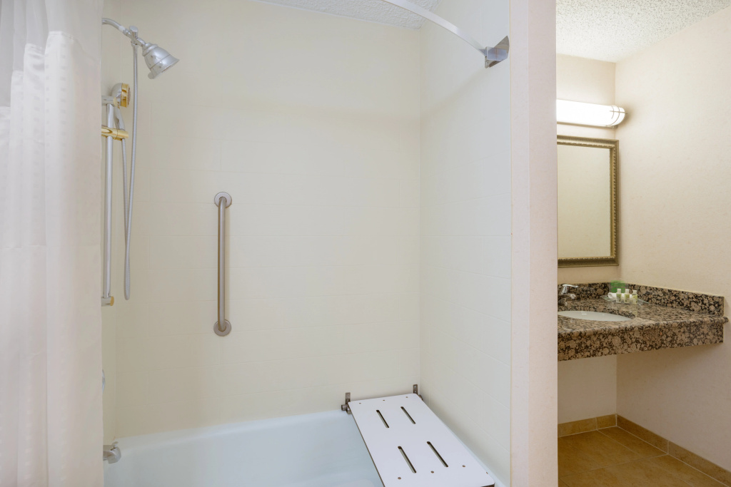 Holiday Inn Charlottesville-Monticello by IHG - Général