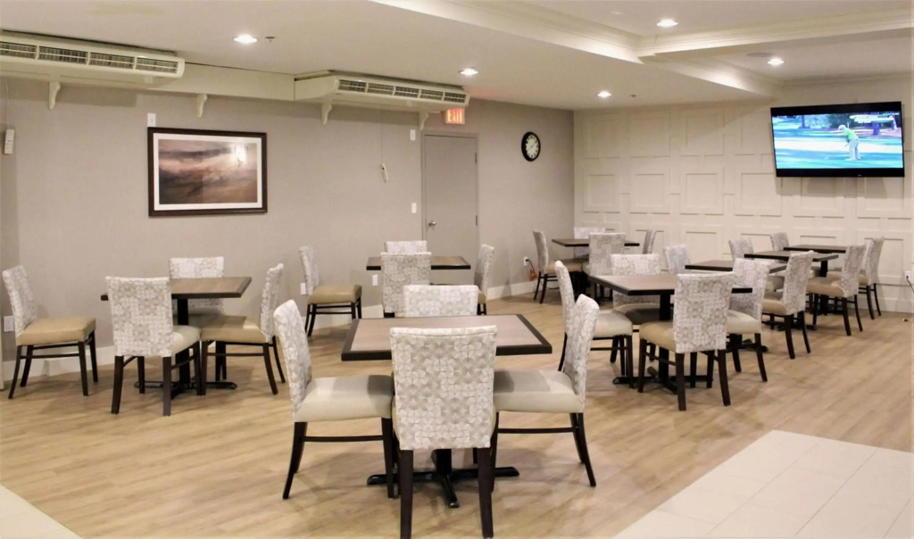 Best Western Peace Arch Inn - фото 32