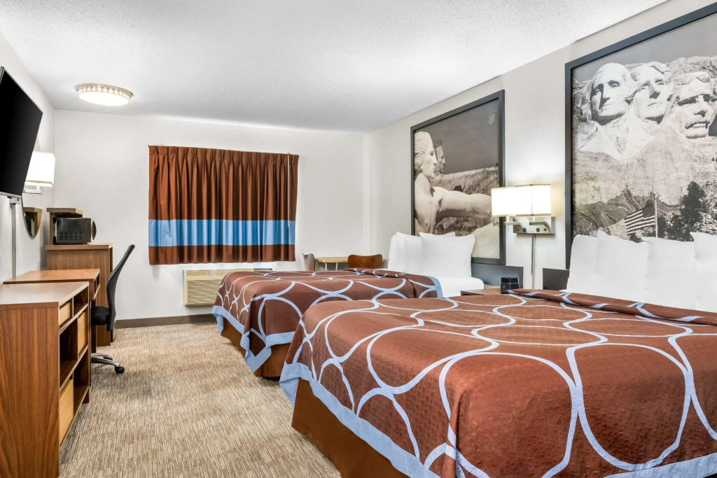 Super 8 By Wyndham Custer/crazy Horse Area