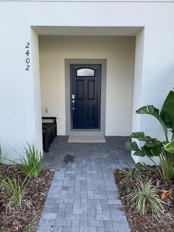 Brand New Luxurious Home With Private Pool Close to Disney in a Windsor Resort