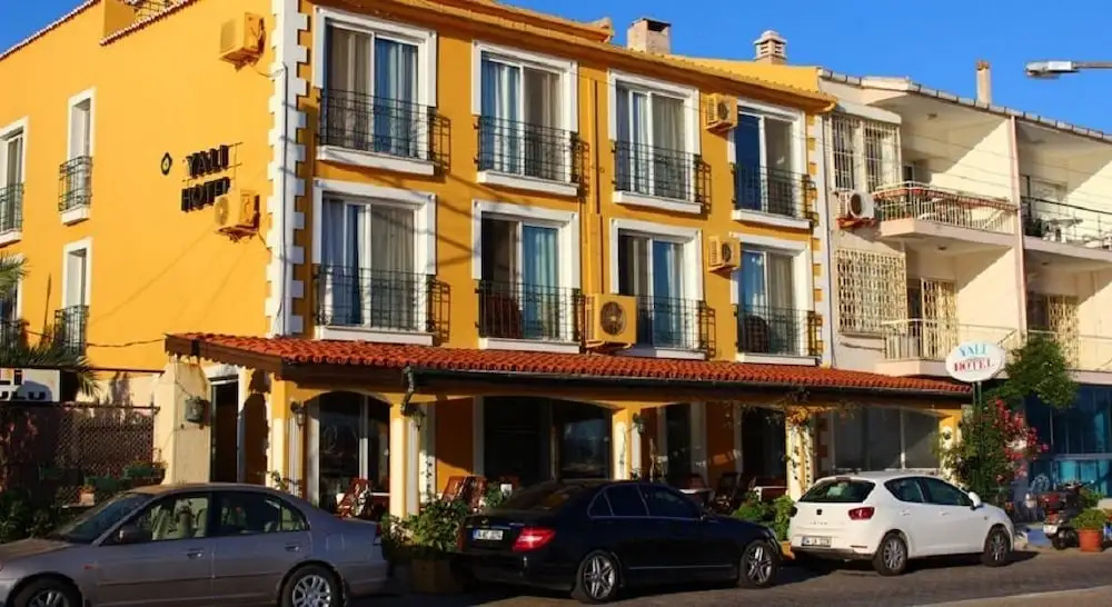 Foca Yali Hotel