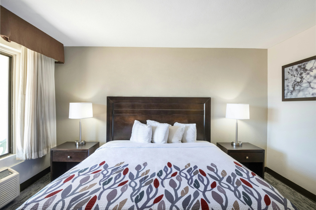 Red Roof Inn Tucson Downtown – University — 4