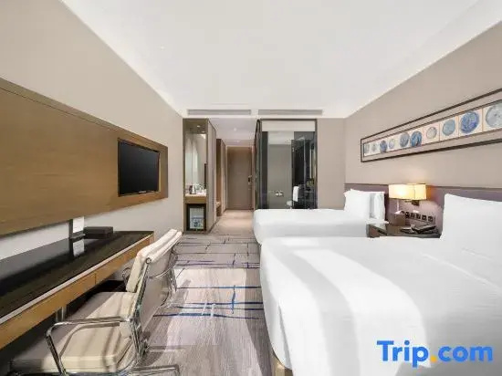 Standard Double room with lake view (twin beds)