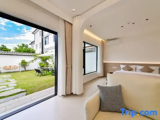 Standard Double room with sunset view (full double bed)
