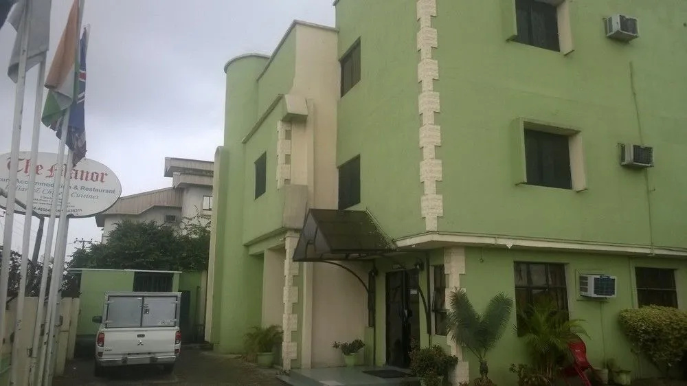 Manor Hotel