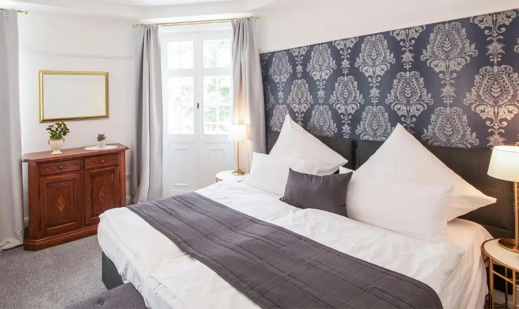 Hotel- und Restaurantbetrieb Hofgut Dippelshof - Chambres
