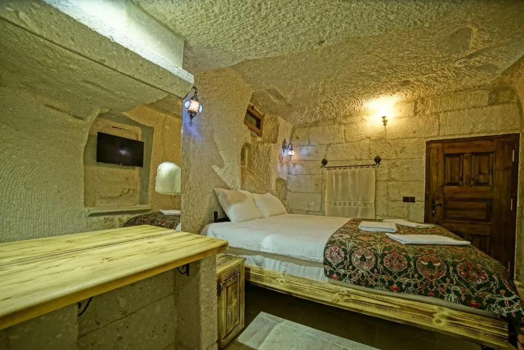 Standard Cave Double room (full double bed)