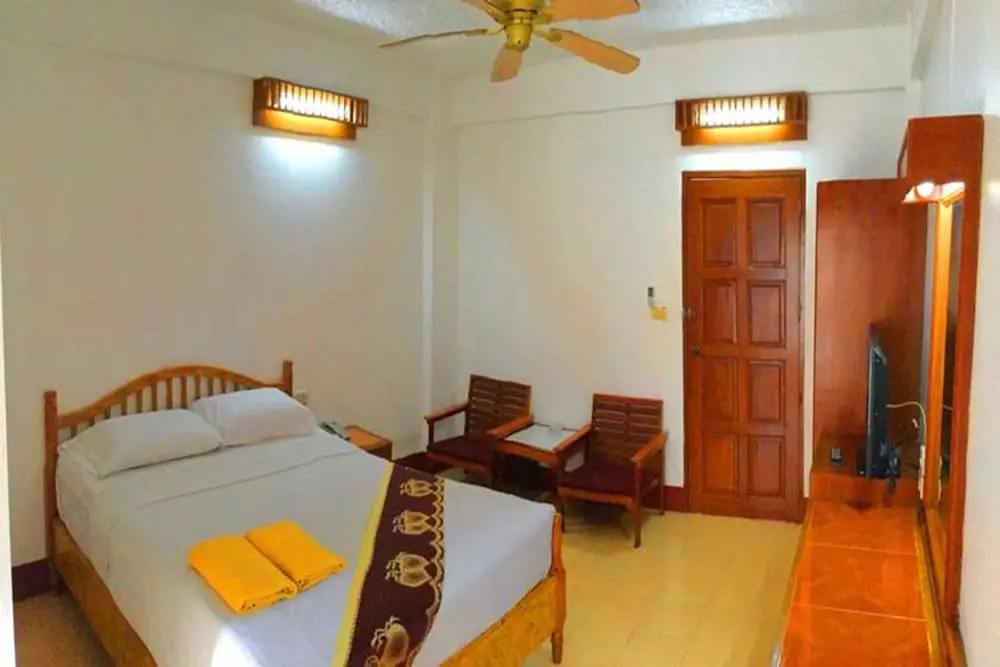 Superior Double room with balcony (full double bed)