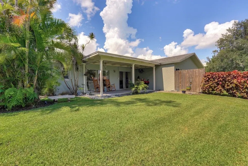 Naples Home Near 5th Ave South, Beaches & Zoo
