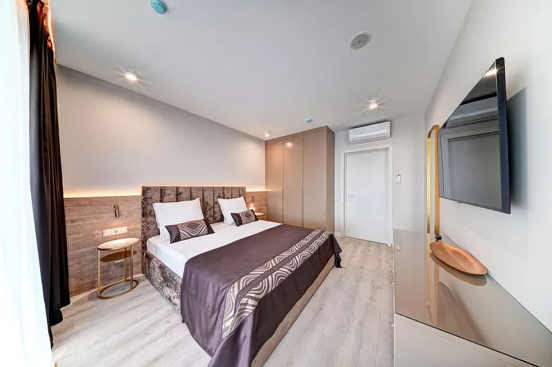Номер Deluxe с видом на бассейн в Real Apartments Sochi