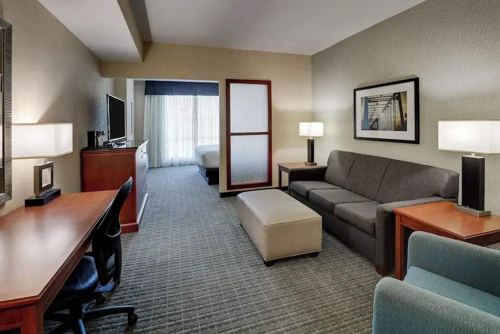 Drury Inn & Suites Grand Rapids - Chambres