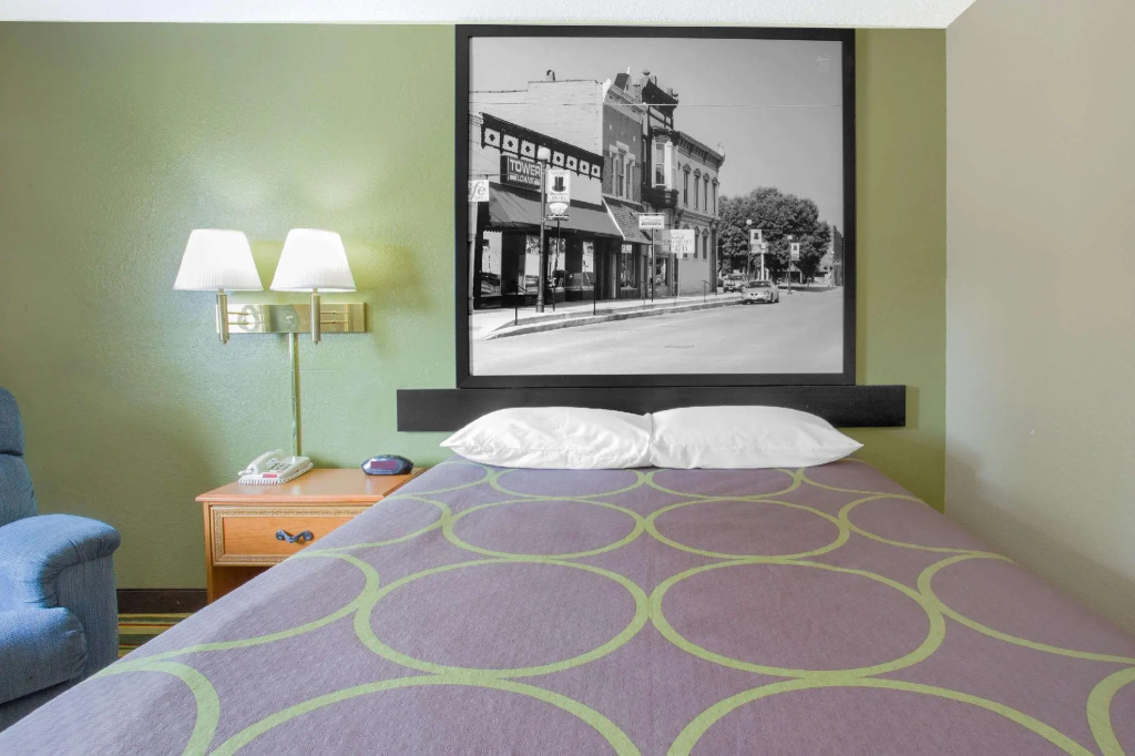 Standard Double room (full double bed)