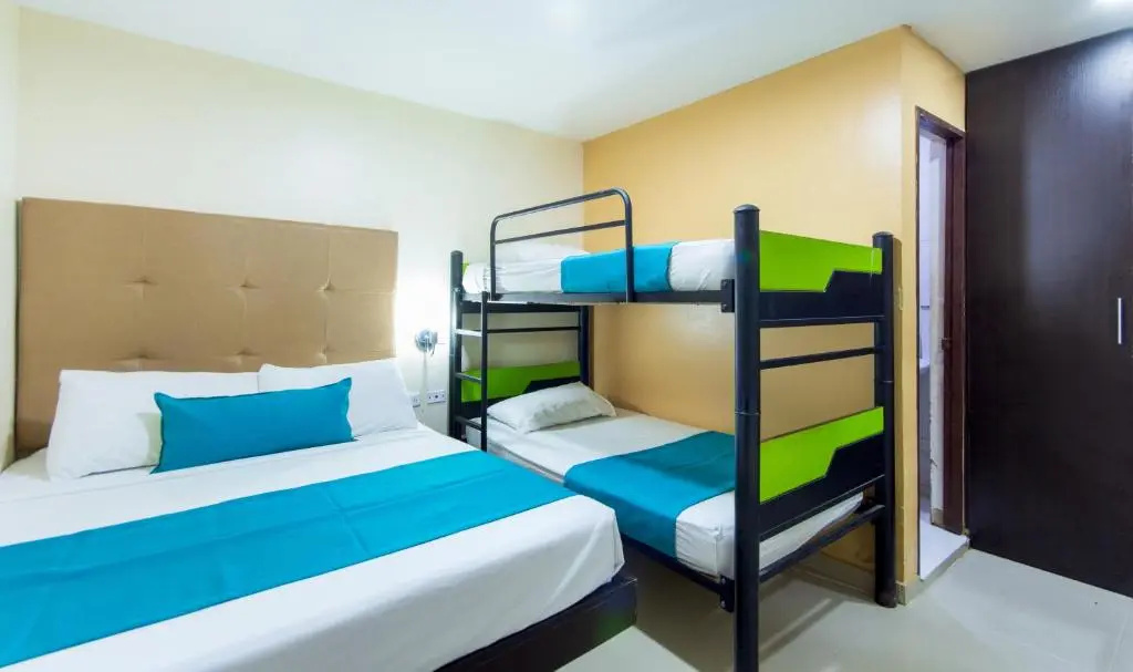 Hotel Azuan Suites By Geh Suites - Chambres