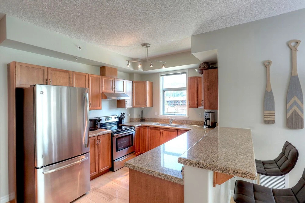 Sunset Waterfront Resort by KelownaGo - Chambres