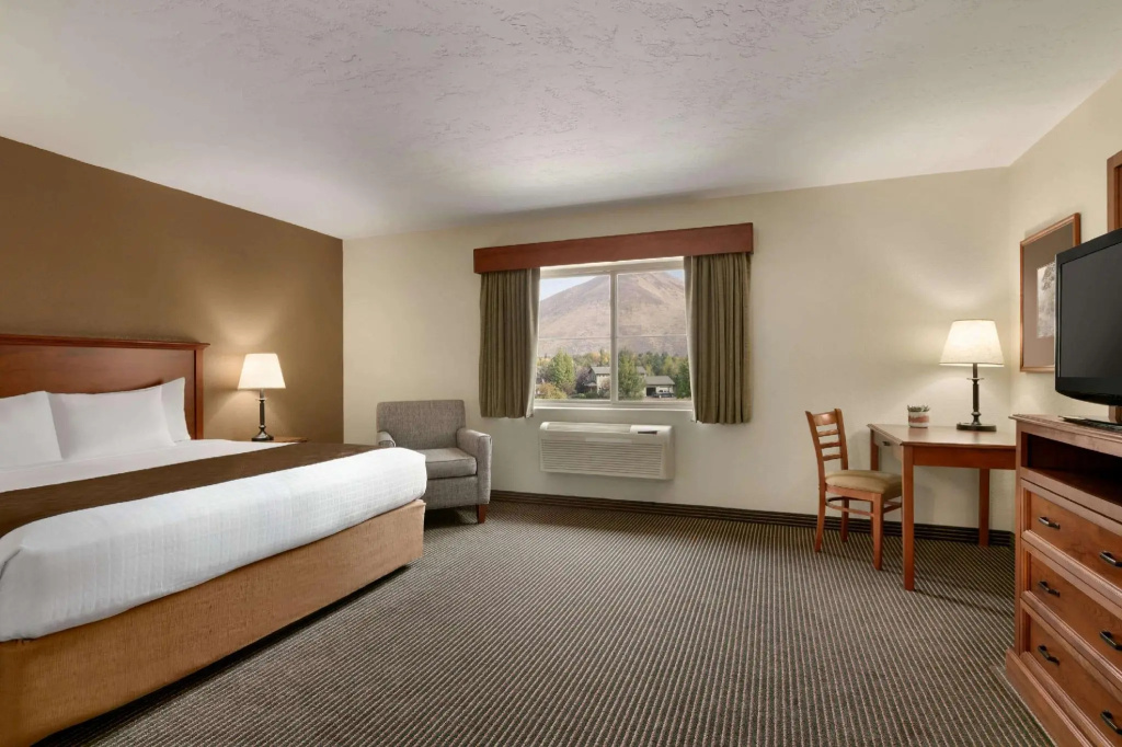 Standard Double room (full double bed)