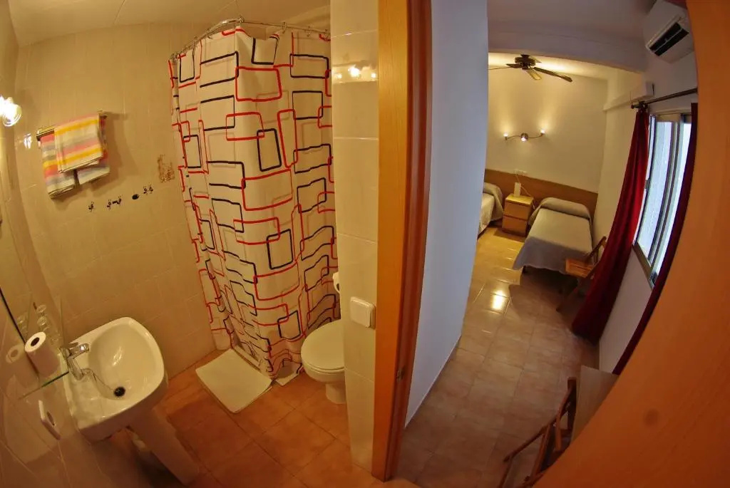 Economy Double room (twin beds)