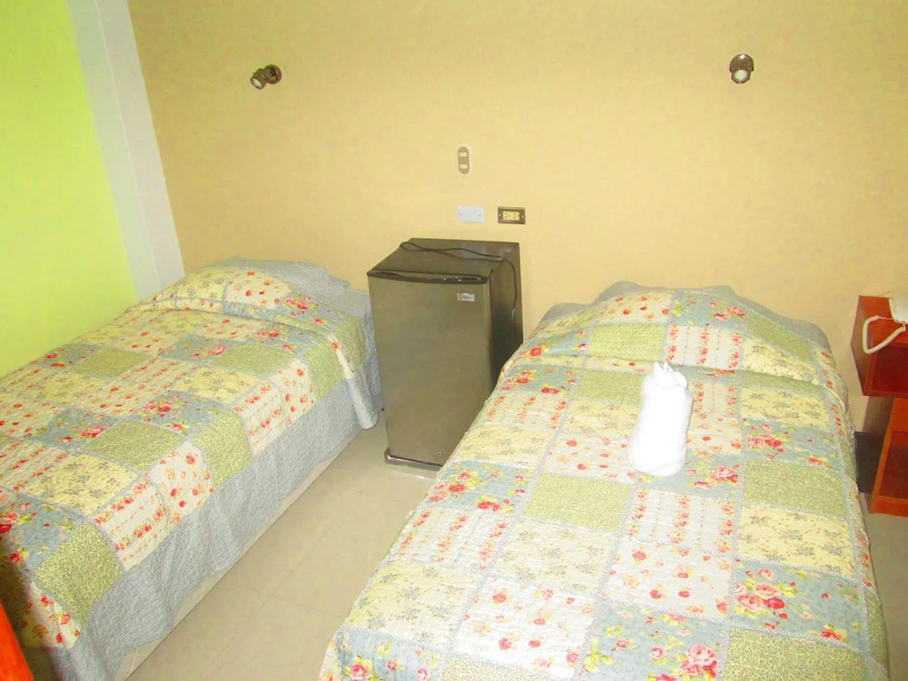 Ari's Hotel III - Chambres