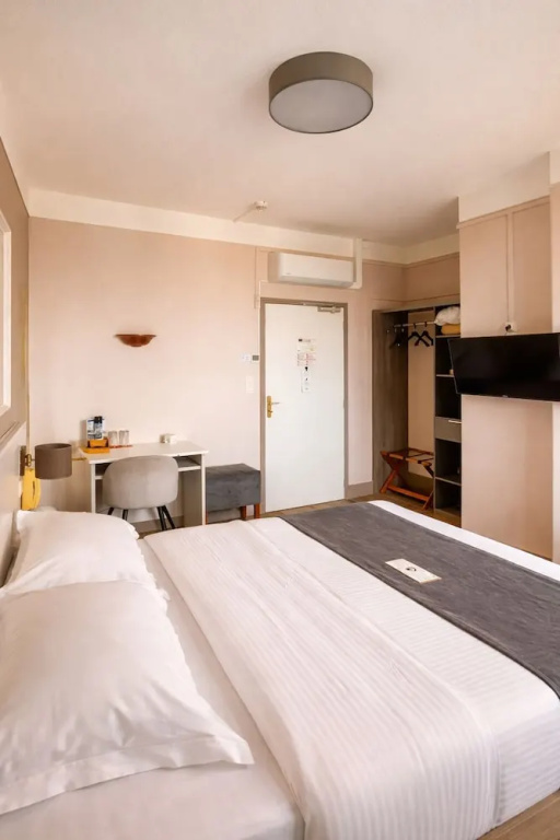 Logis Hotel Le Majestic - Chambres