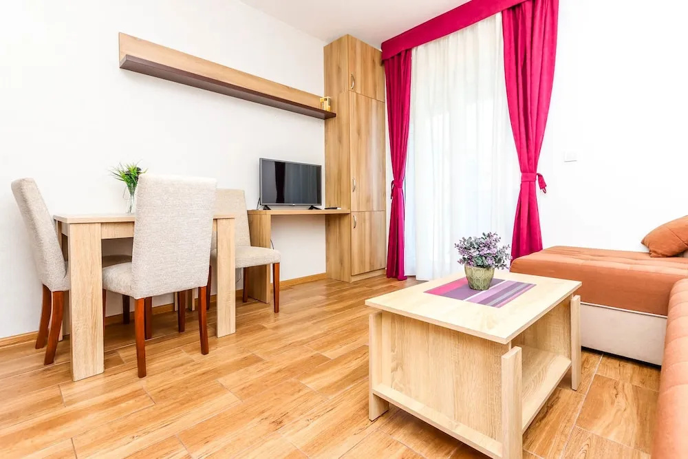 Apartments Aqua Breeze