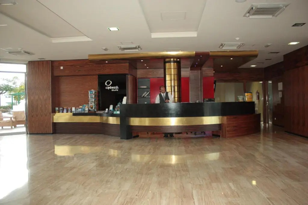 Lobby & Reception