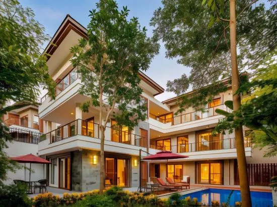 Sanya Mountain and Sea Resort Villa in Sanya