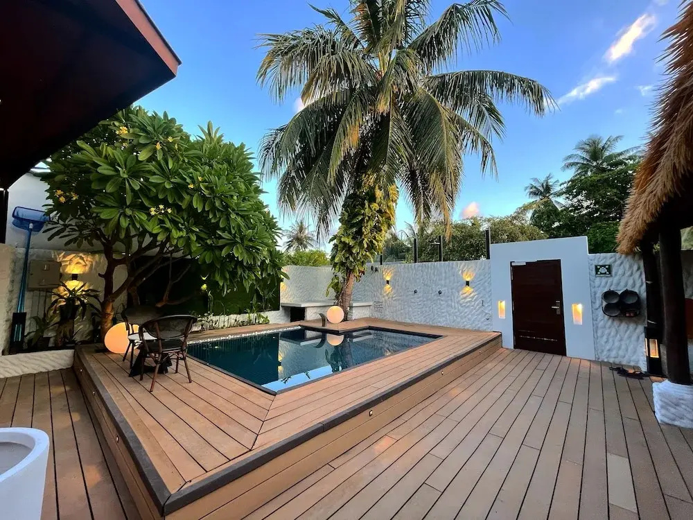 Atholhu Residence