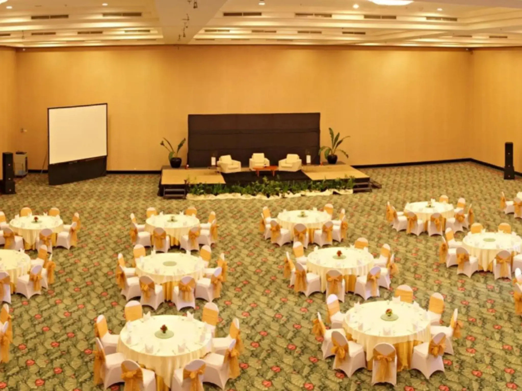 Sintesa Peninsula Hotel Manado - фото 31