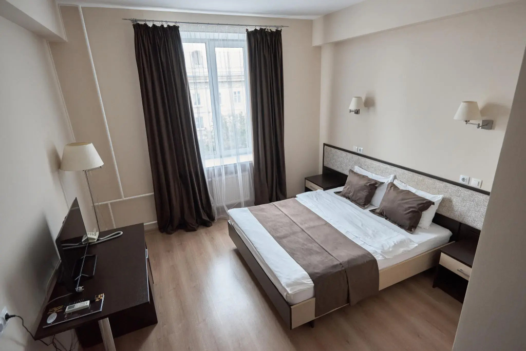 Korona Hotel Room Type - Standard Double room full double bed