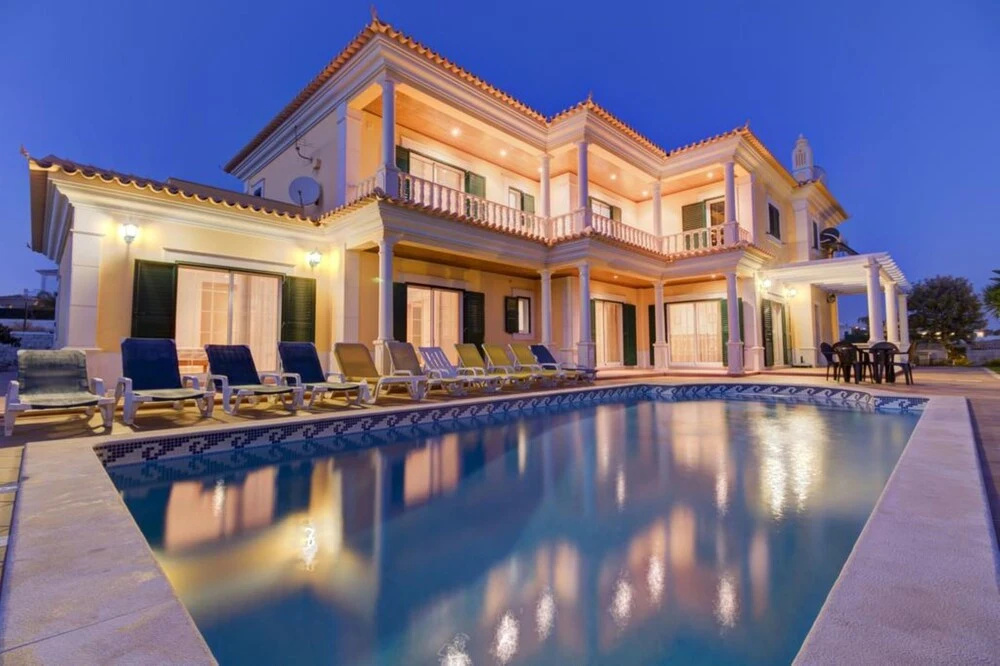 Villa - 5 Bedrooms with Pool and WiFi - 107490