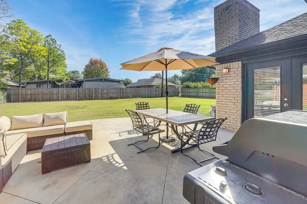 Pet-friendly Home w/ Yard: 8 Mi to Downtown Tulsa!