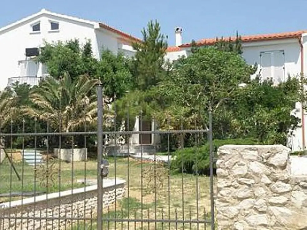 Maestro - 30m From the Beach & Parking - A2