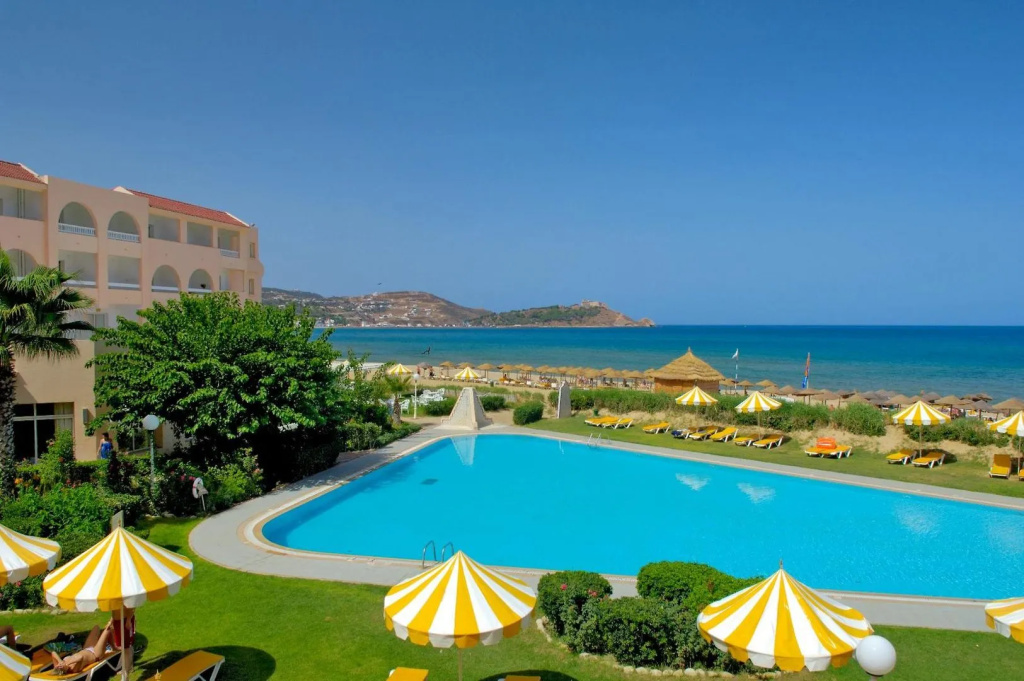 Beach & Waterfront