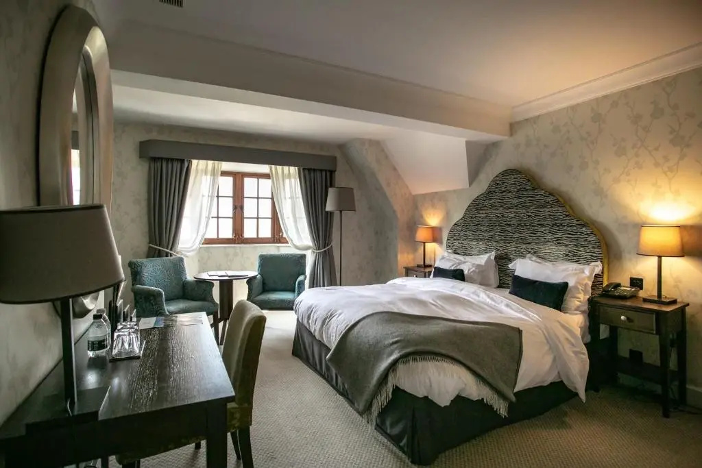 Executive Double room (full double bed)