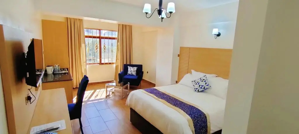 Deluxe Double room (full double bed)