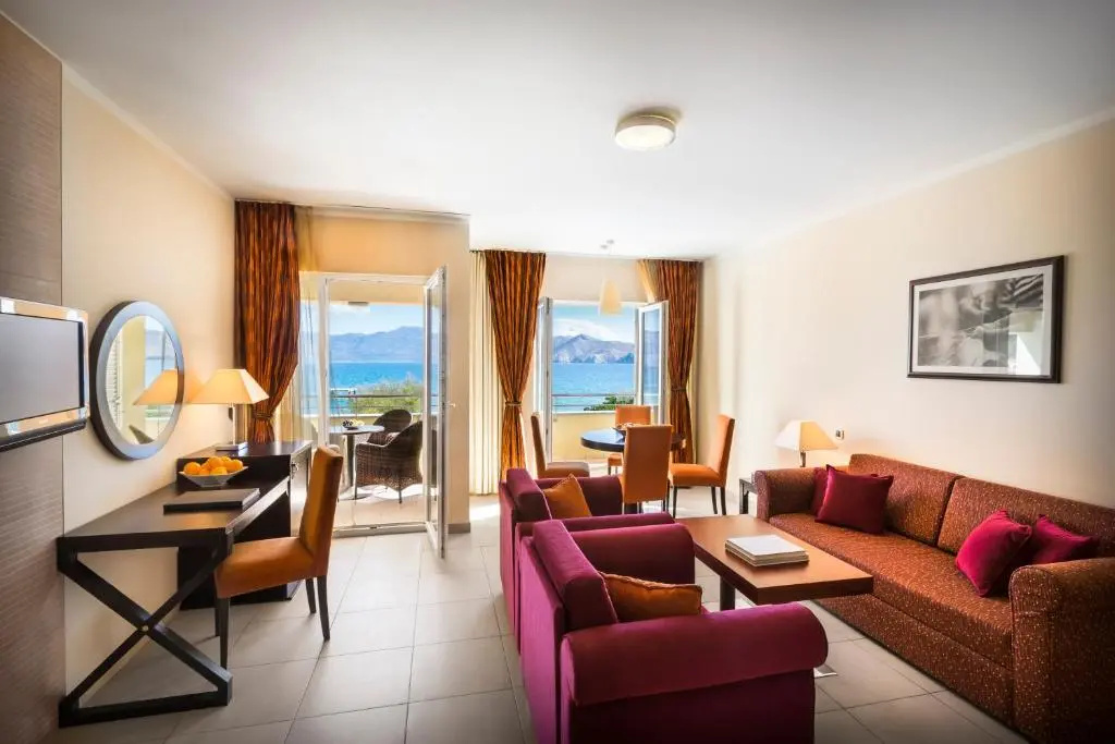 Superior Apartment with balcony and with sea view