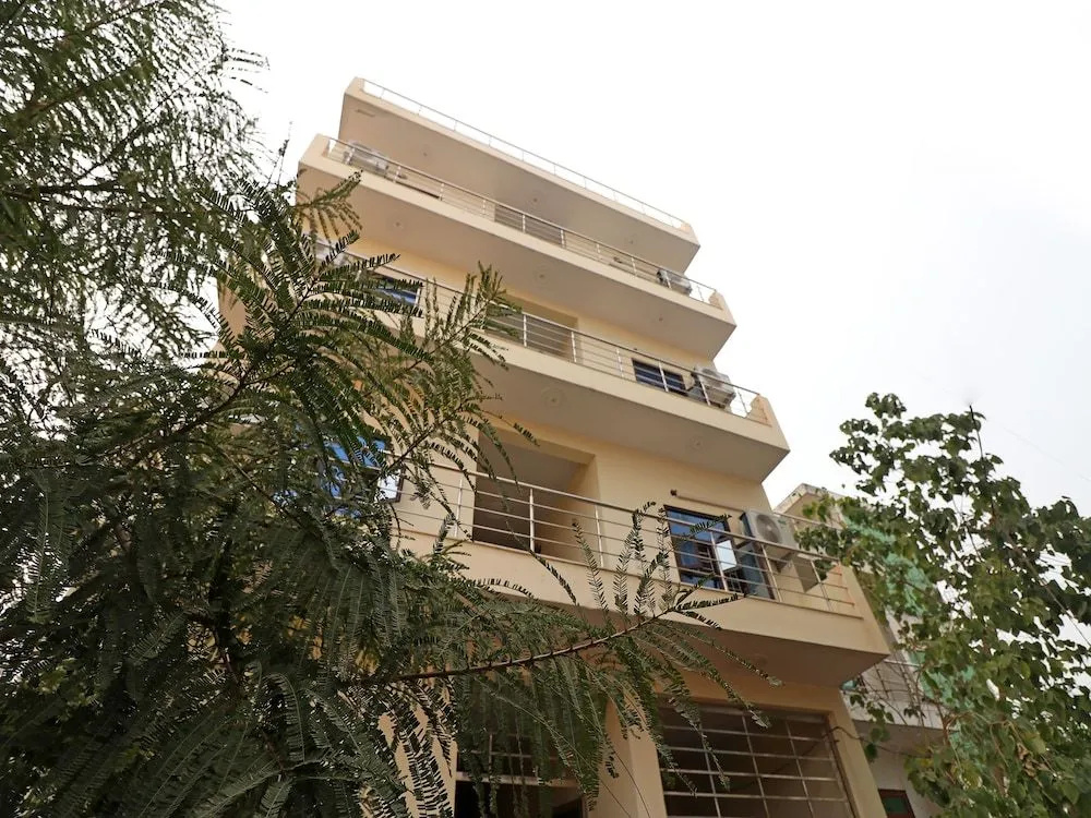 OYO 22917 Cgr Residency